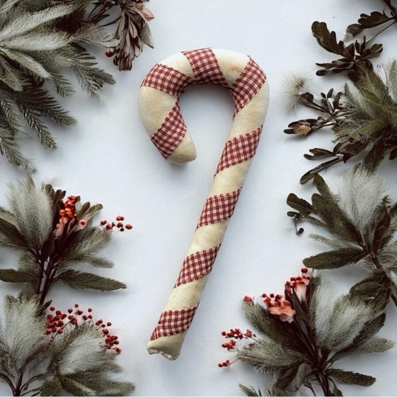 Handcrafted Rustic Christmas Set - Picture 3 of 13